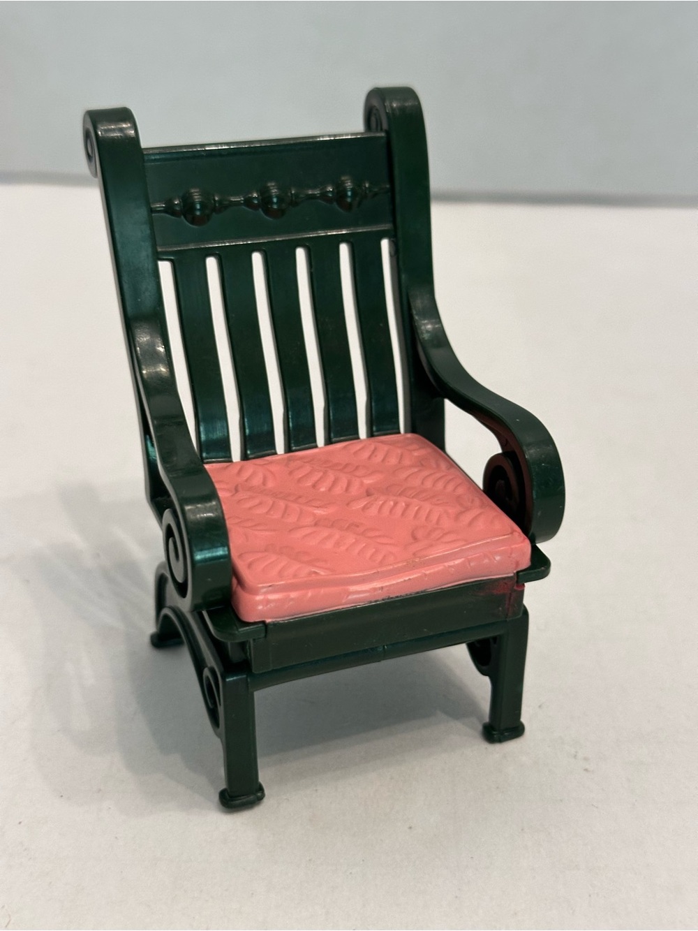 Fisher-Price Loving Family Dark Green Doll Cabana Chair Pink Faux Cushion